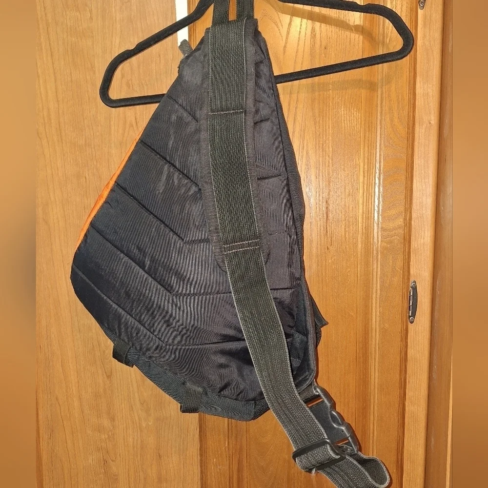 Old Navy orange large sling bag. Pre-owned but in good condition.